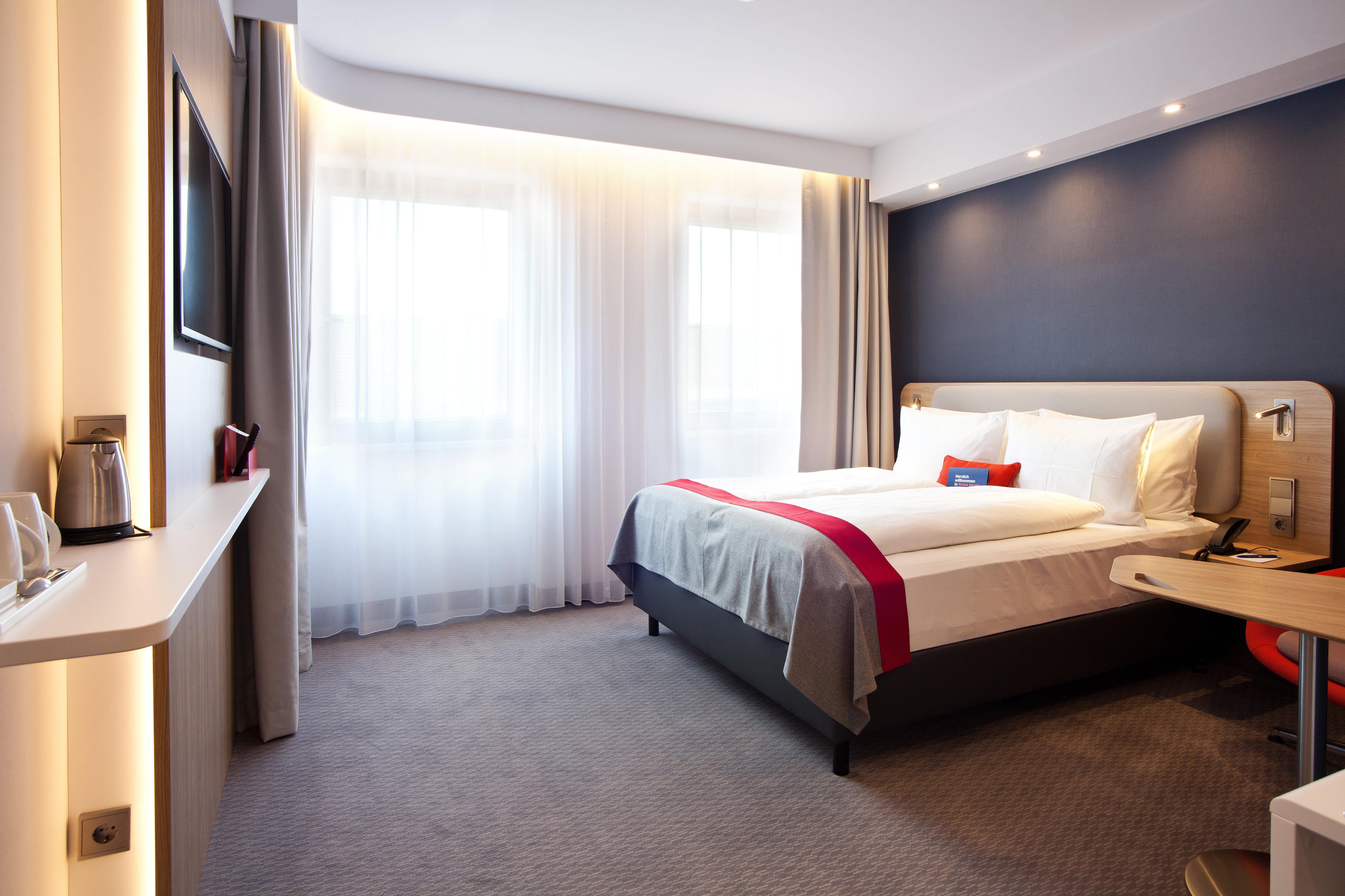 Holiday Inn Express - Saarbruecken By Ihg Екстер'єр фото