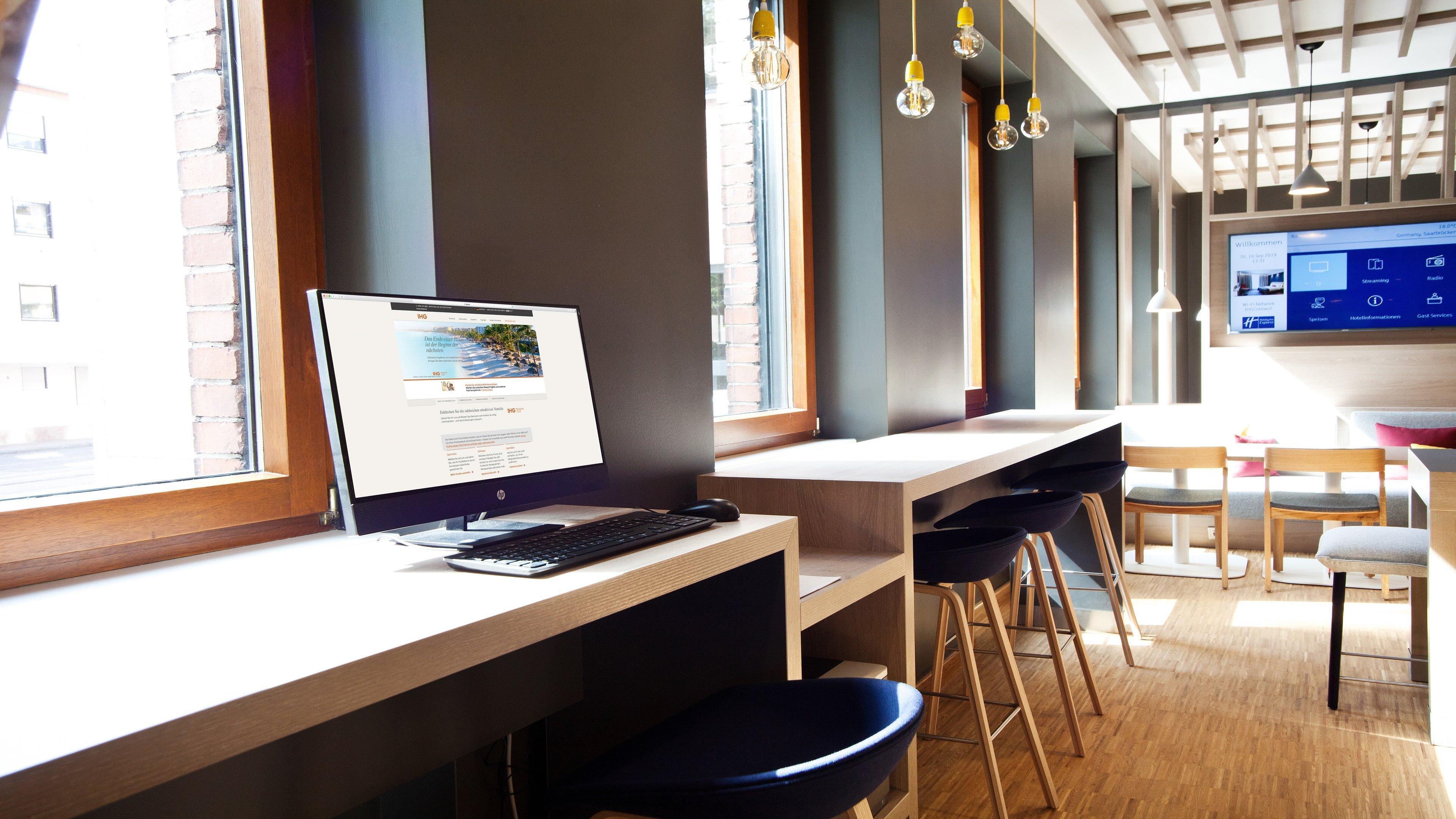 Holiday Inn Express - Saarbruecken By Ihg Екстер'єр фото