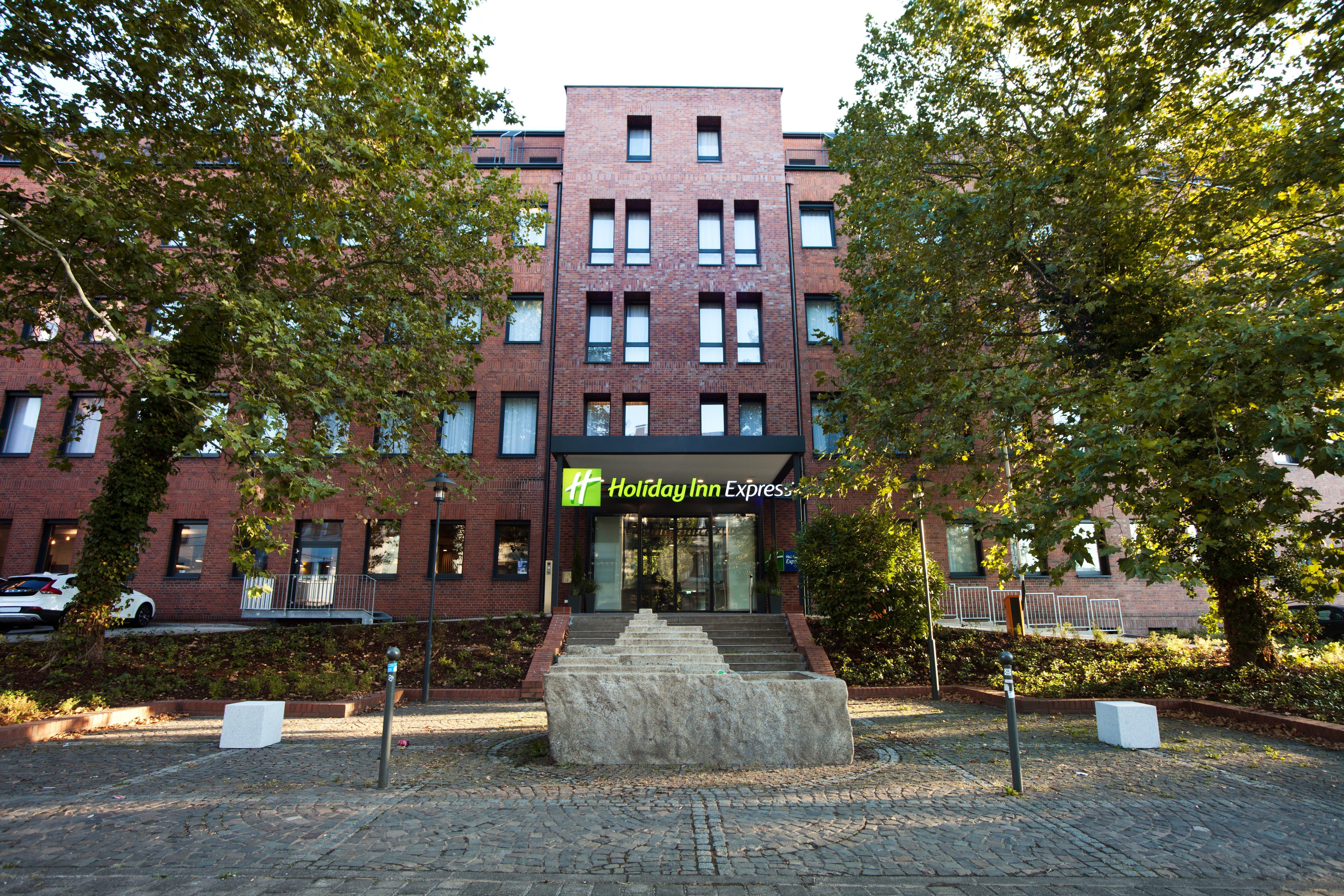 Holiday Inn Express - Saarbruecken By Ihg Екстер'єр фото