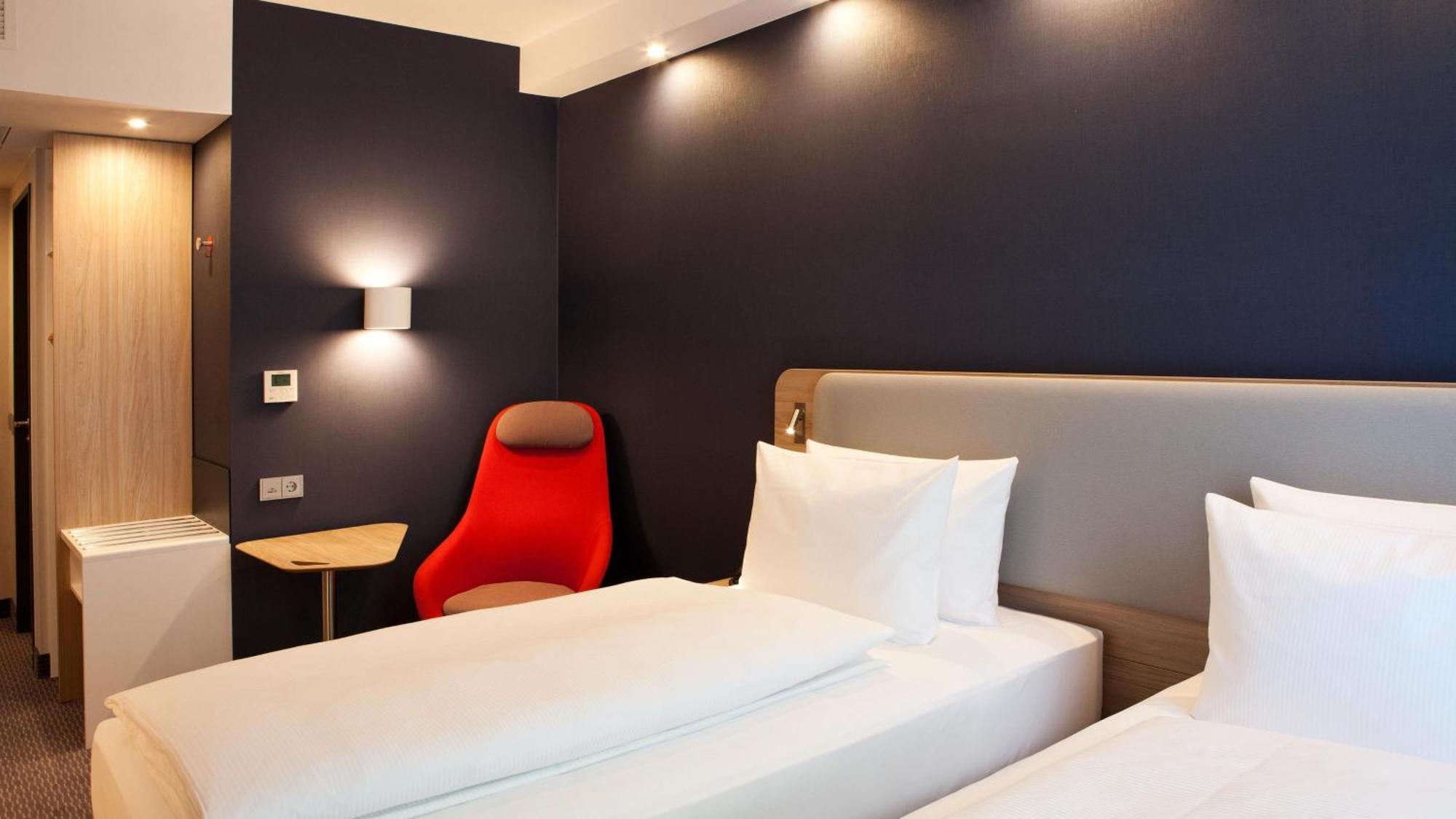 Holiday Inn Express - Saarbruecken By Ihg Екстер'єр фото