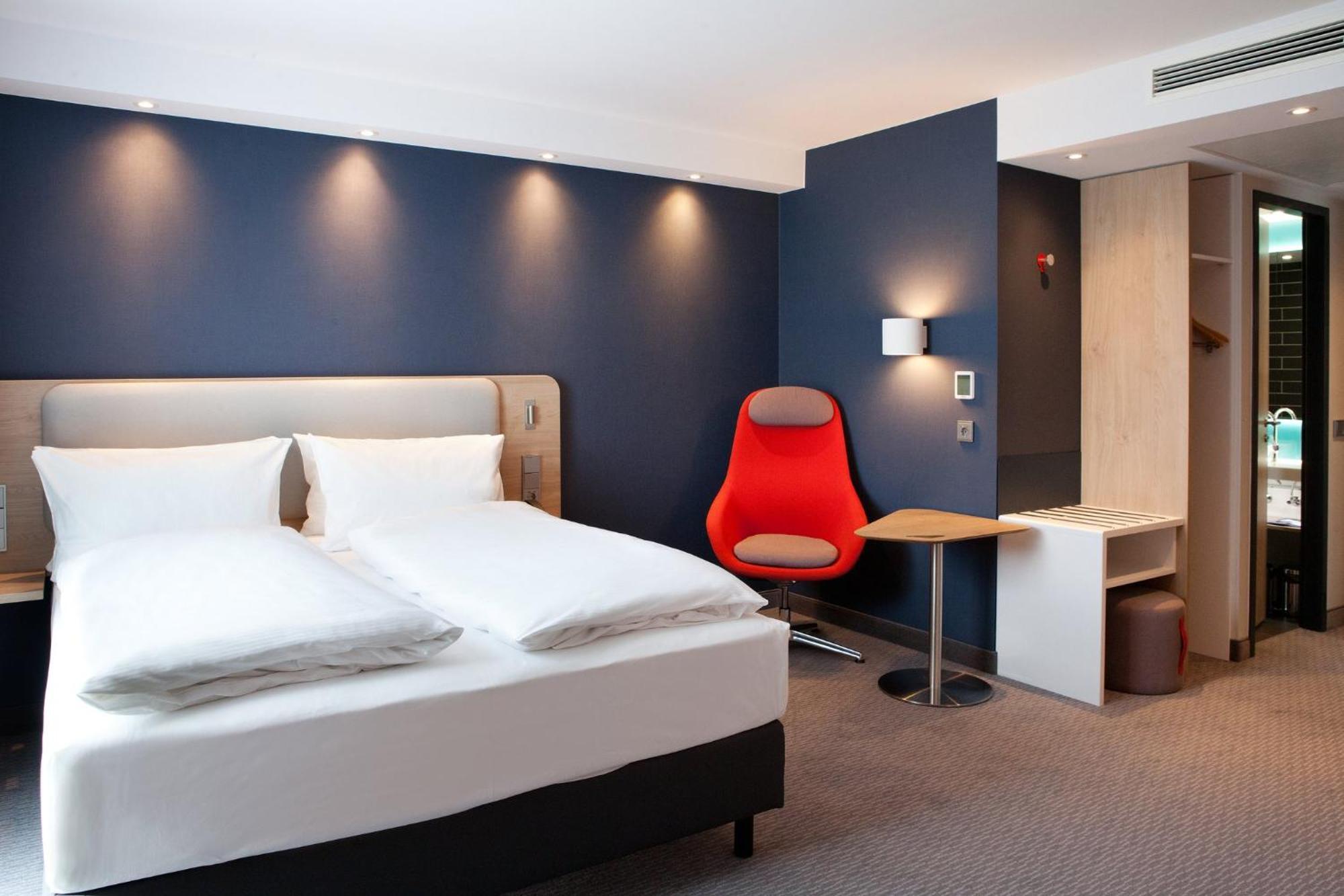 Holiday Inn Express - Saarbruecken By Ihg Екстер'єр фото